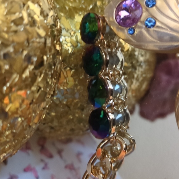 Betsey Johnson Buggin Out Butterfly Collar Necklace Multi NWT - Picture 5 of 6